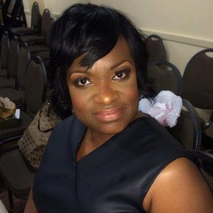 Meet your Posher, Angie